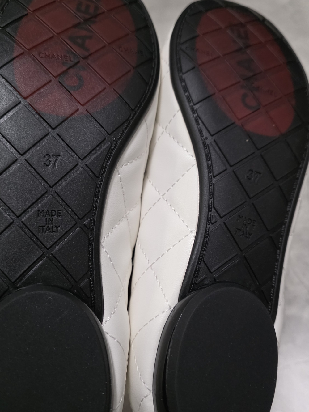 Chanel Coco Beach White Quilted Ballet Flats EU 37, No Box - Picture 3 of 10
